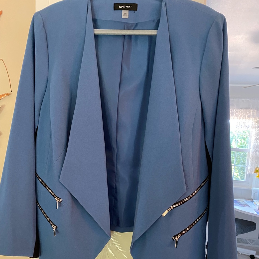 Nine West Shawl style blazer in a space blue/ black new with tags.